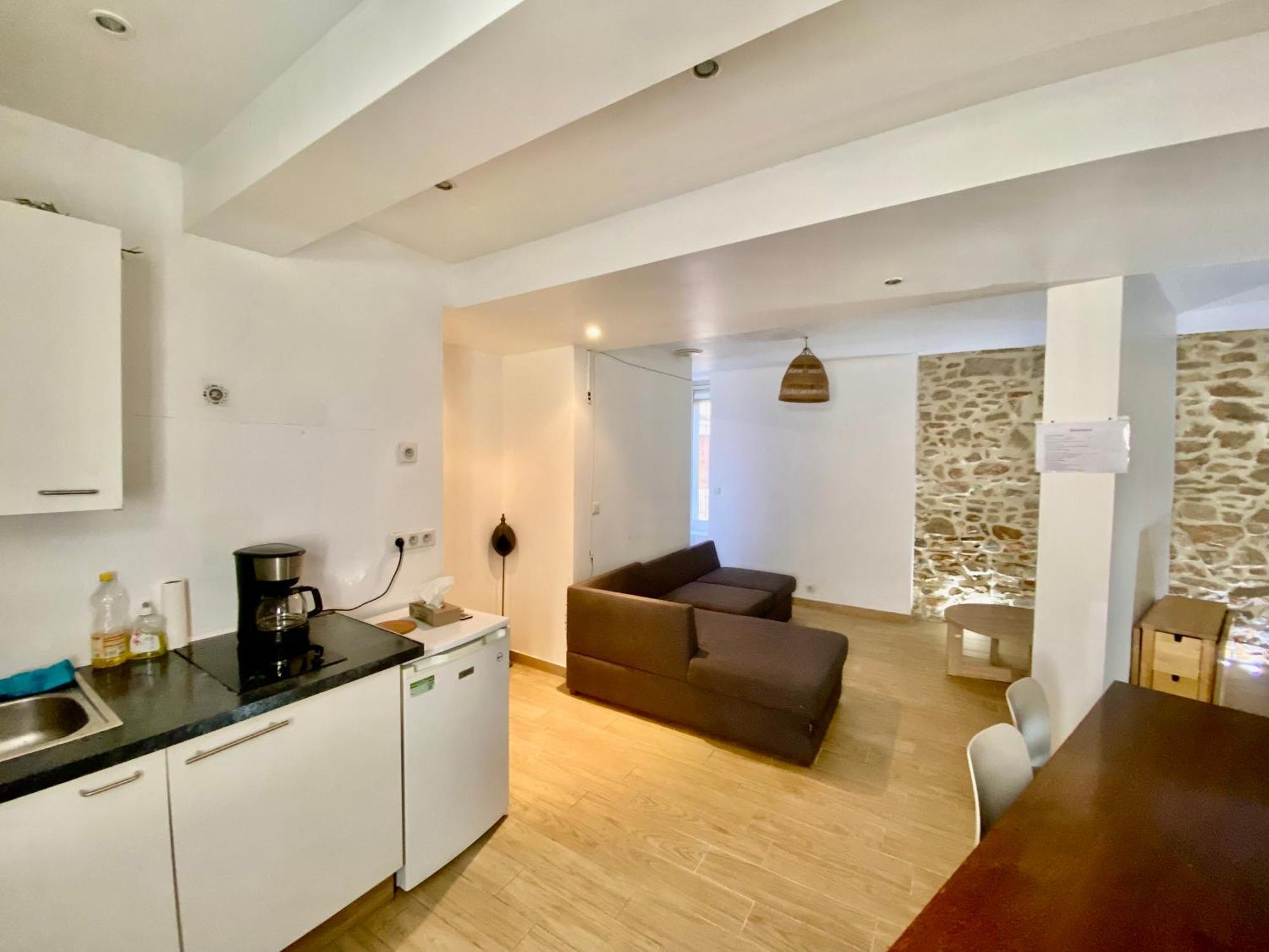 P2 ,7 Rue Saint Catherine *